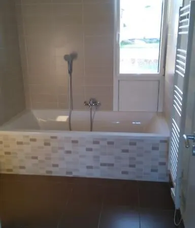 Villa Maison Contemporaine Avec Grande Piscine *